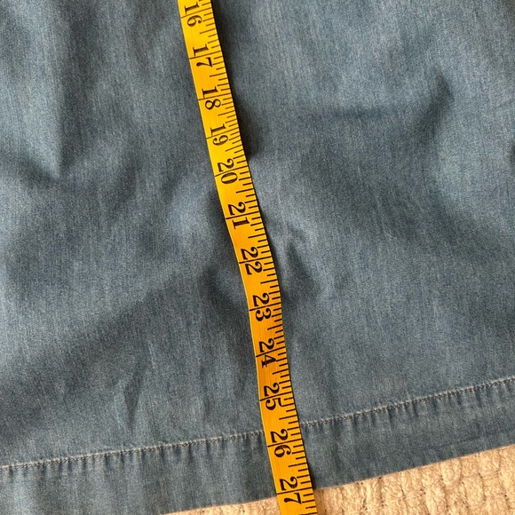 Crew cuts 10 light denim dress with back detail, pockets and flounce sleeve Nice - Picture 10 of 13